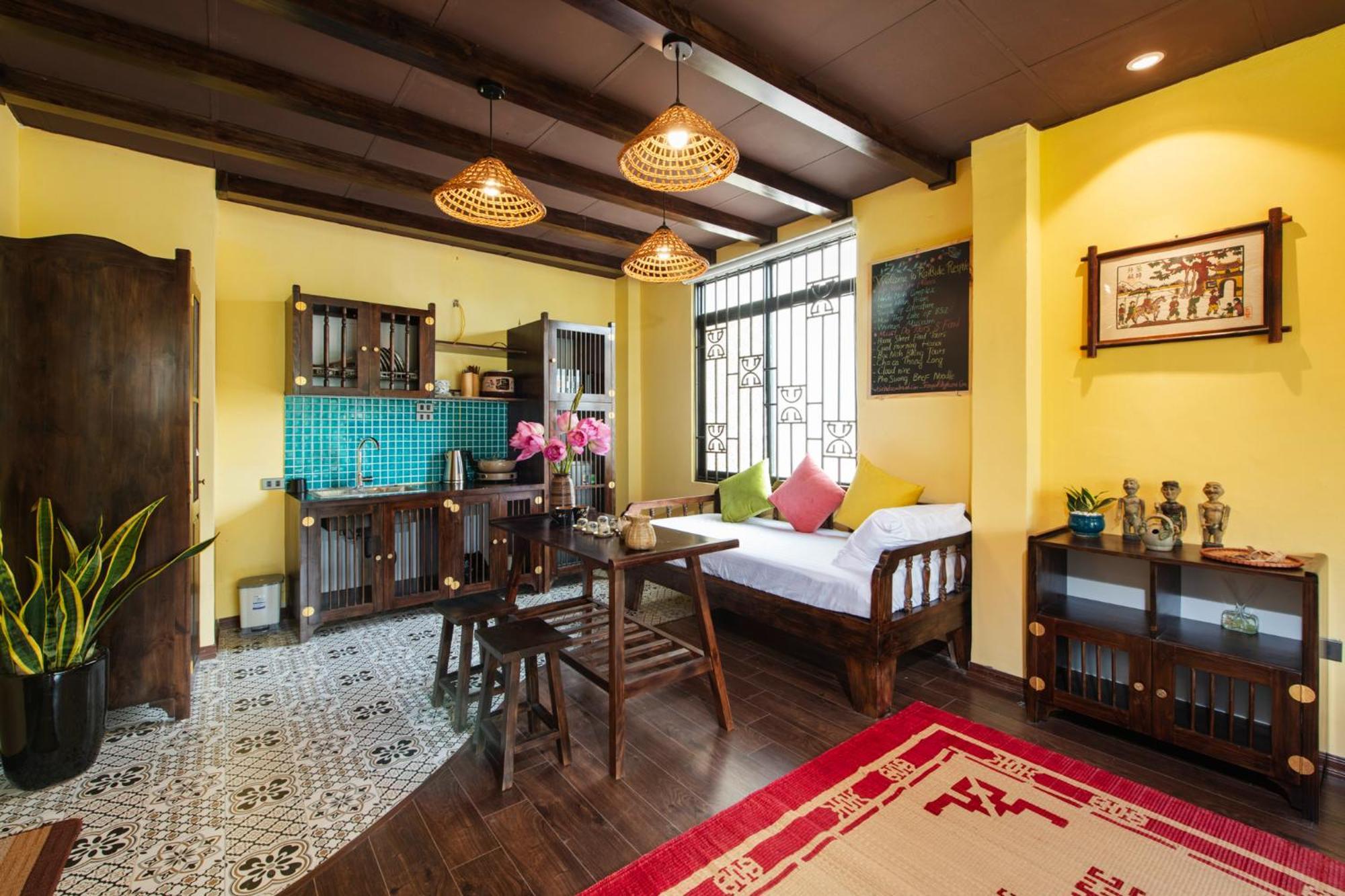 Old Quarter Railside Respite Ở trọ